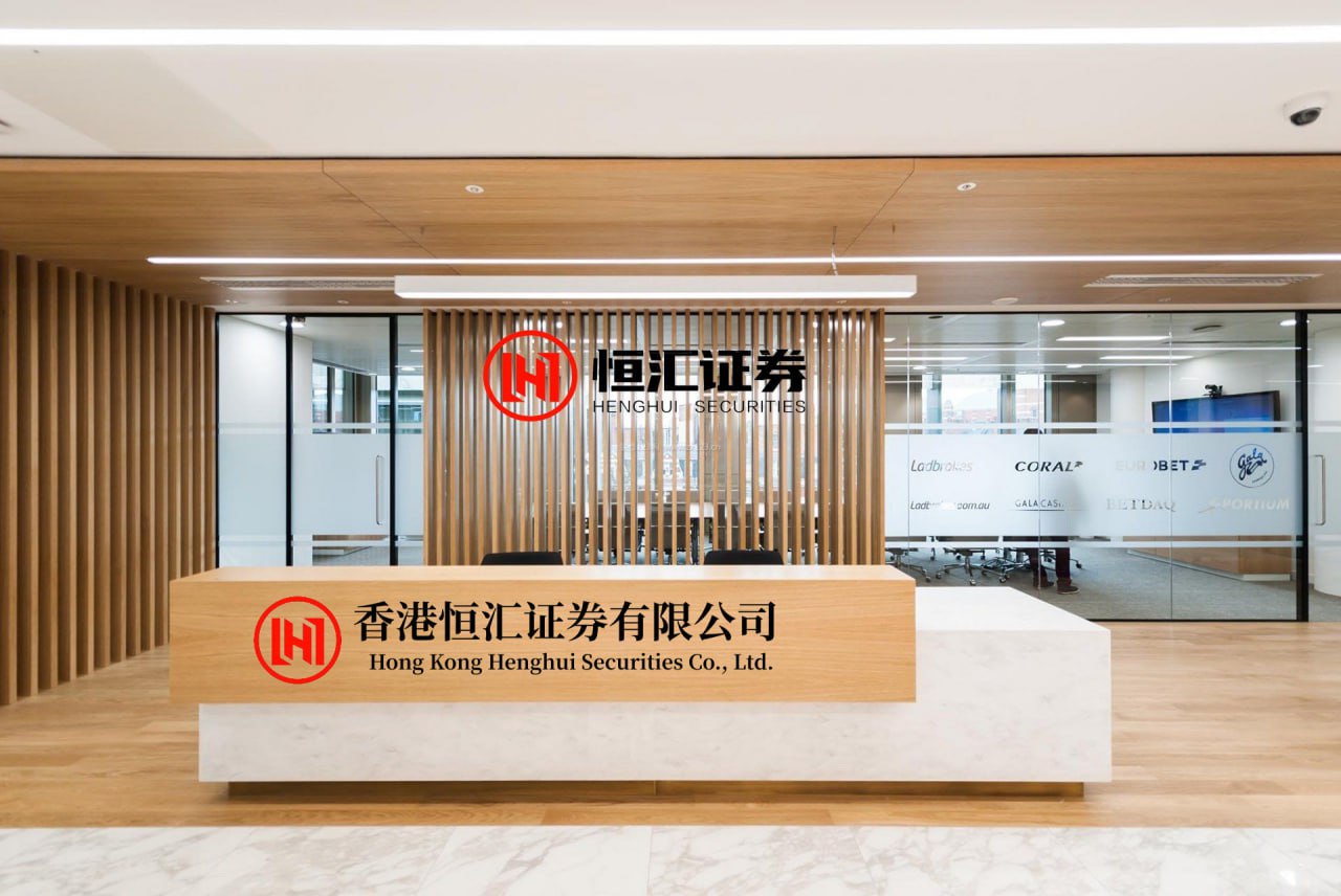 天诚配资 朱珠喊话金靖喝完小孩的满月酒能否再办个婚礼喝喜酒？回复超好笑